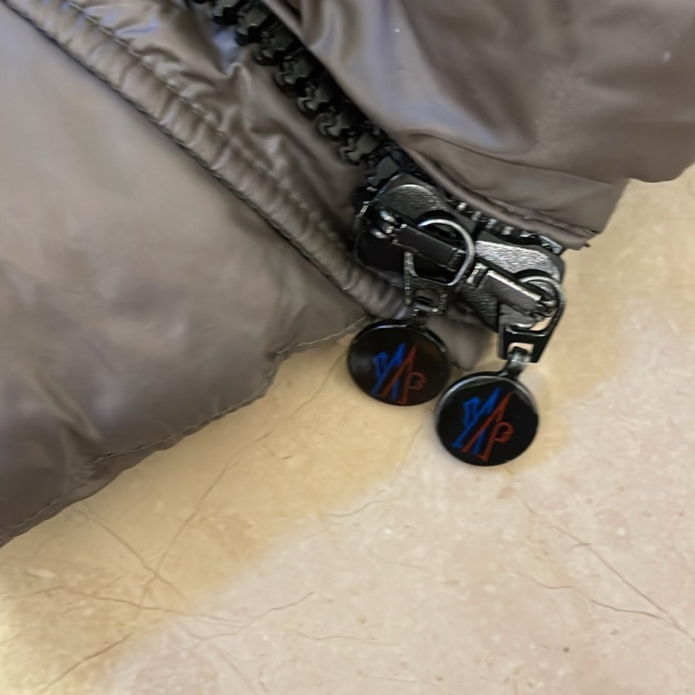 Moncler thigh leng winter coat. - Picture 5 of 6